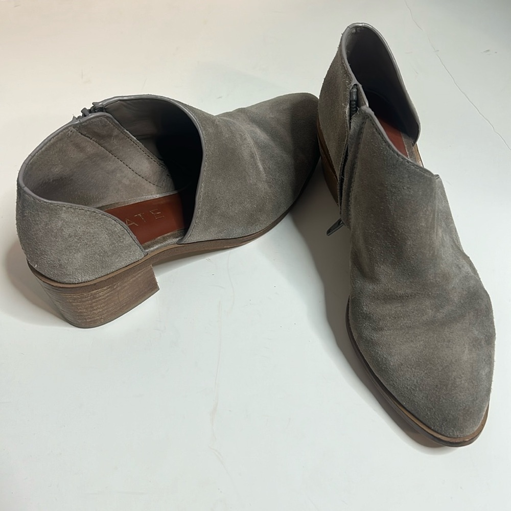 1 State Isak Taupe Low Open Side Booties 6.5
